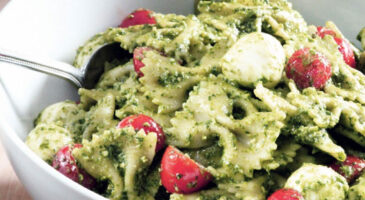 Parfaite salade de pâtes au pesto