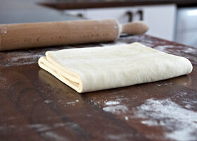 Apprenez à faire une pâte feuilletée sur elleadore.com !