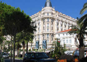 Pendant ce temps… SUR LA CROISETTE (Acte I)