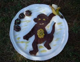 Gâteau au chocolat en forme de singe