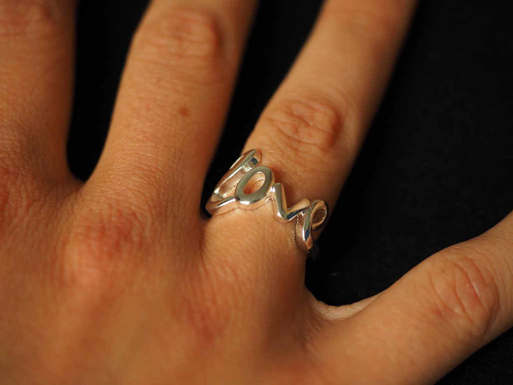 Pourquoi je ne veux pas d&rsquo;une bague de fiançailles hors de prix