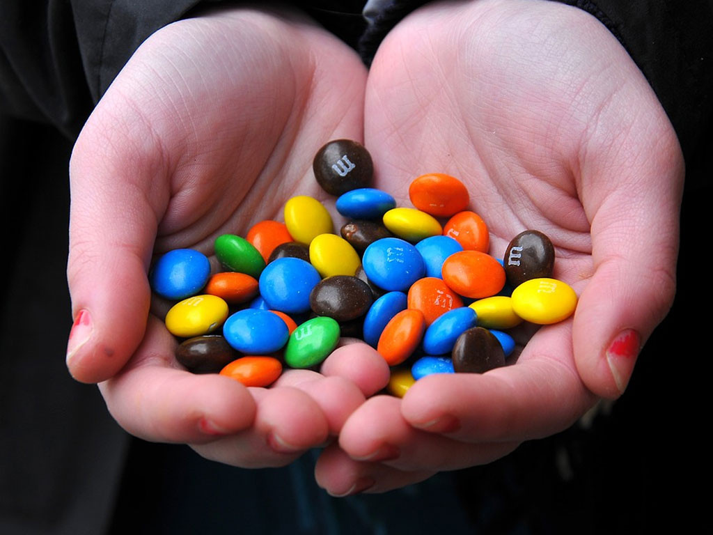 Quelle est la couleur la plus toxique des M&Ms ?