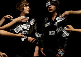 Qui interprète la musique de la pub…