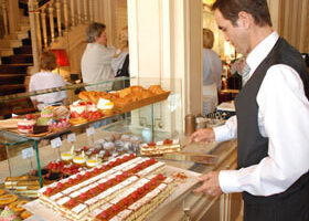 Tiramisu à l&rsquo;abricot et au thym, billes de pommes fondantes