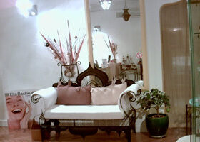 Rencontre avec Nezha, esthéticienne pour Ella Baché beauty liner