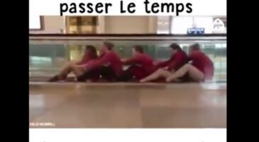 S&rsquo;amuser en patientant dans un aéroport