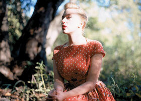 Scarlett chante… grave