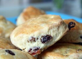 Scones aux raisins secs