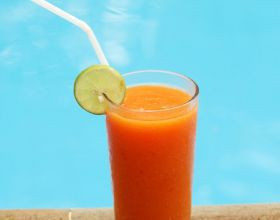 Smoothie à la pêche et au melon