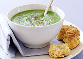 Soupe de courgettes et scones au fromage