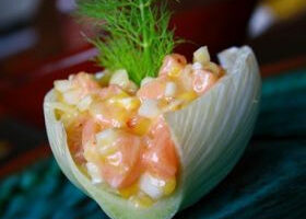 Tartare express au saumon, mangue et fenouil