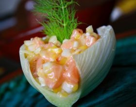 Tartare express au saumon, mangue et fenouil