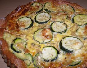Tarte aux courgettes, au chèvre et au sésame