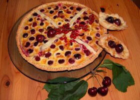 Tarte aux cerises et aux groseilles