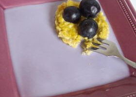 Tartelette aux raisins noirs et parfum de violette