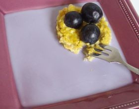 Tartelette aux raisins noirs et parfum de violette