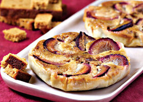 Tartelettes aux quetsches et pain d&rsquo;épices