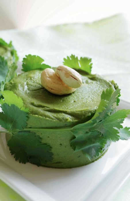 Terrine de coriandre, haricots blancs et noix de cajou & Huile de coco désodorisée