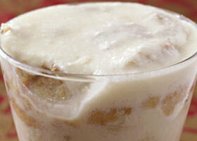 Tiramisu au lait de coco et bananes en verrines