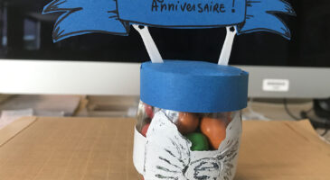 Transformer un pot de yaourt en surprise d&rsquo;anniversaire