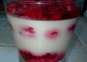 Trifle léger aux framboises