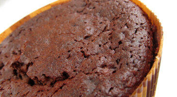 Un gâteau au chocolat en 15 min chrono
