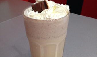 Un milk-shake au Kinder Bueno