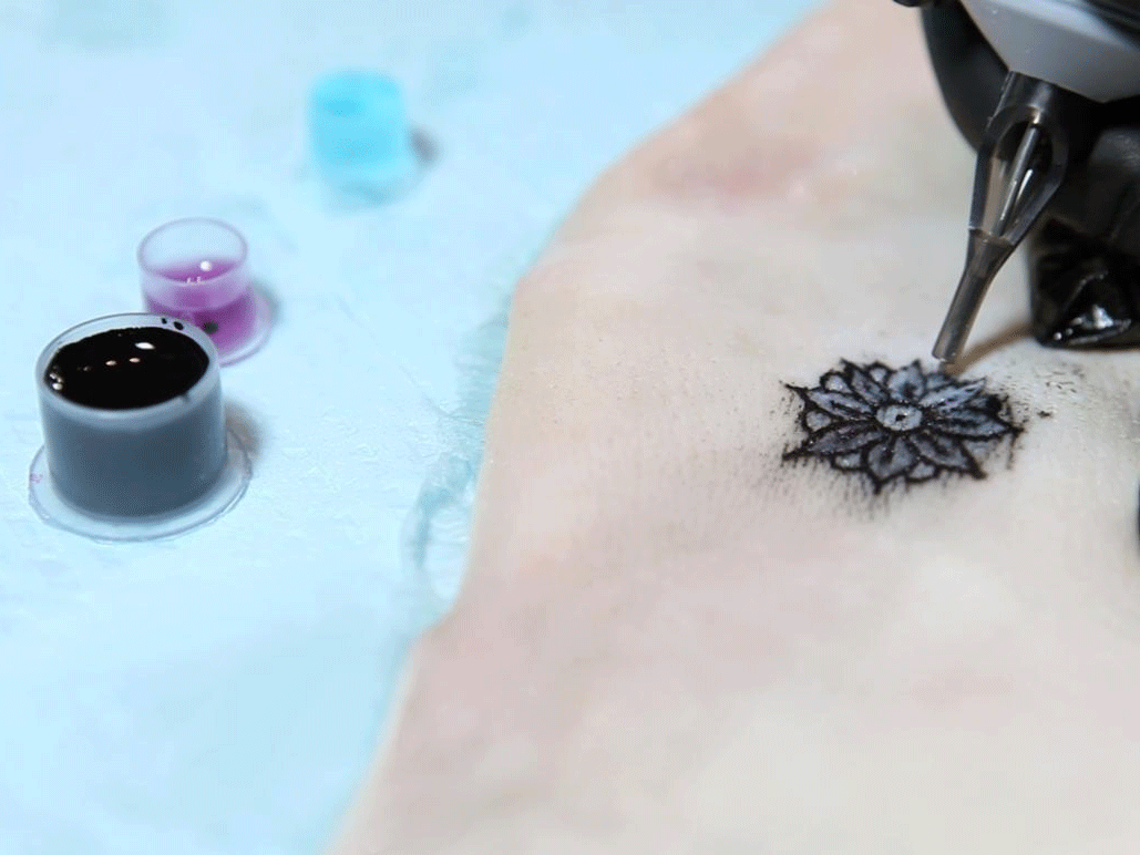 Un tatouage qui joue le rôle d’un médecin, c’est possible ?