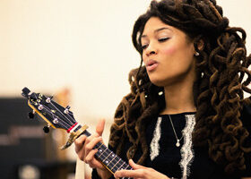 Session live : Valerie June, « Rollin&rsquo; and Tumblin' »