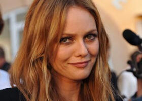Vanessa Paradis, cliente du Café Flore