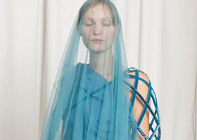 Alice au pays des merveilles by Maison Martin Margiela