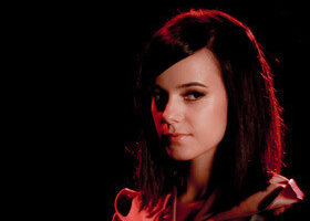 Alizée vous invite dans les coulisses de son clip !