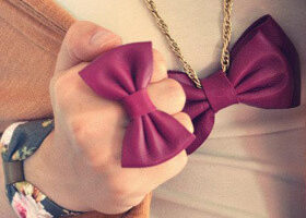 Les jolis noeuds en cuir de Poupée Rousse