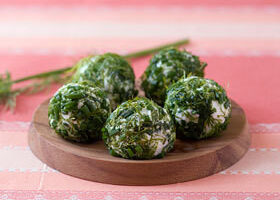 Billes de fromage de chèvre aux herbes