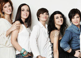 Six blogueuses deviennent stylistes pour André !