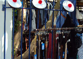 Le marché du marin : de la fripe à Saint-Tropez !