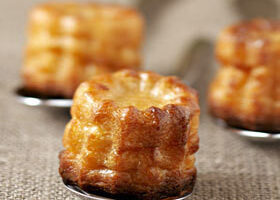 Cannelés à la fleur d&rsquo;oranger