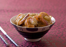 Wok de crevettes sauce piquante