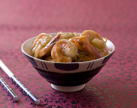 Wok de crevettes sauce piquante