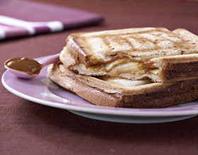 Croque pomme à la confiture de lait