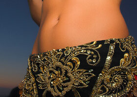 Cours de danse orientale aux mille et une nuits : Orient express par voie ondulatoire !!