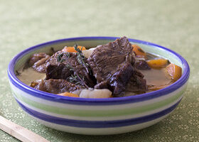 Daube de sanglier au vin blanc