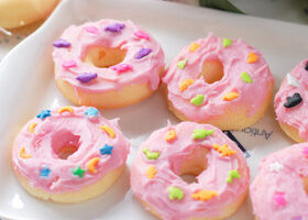 A moi les donuts maison avec le coffret The Simpsons !