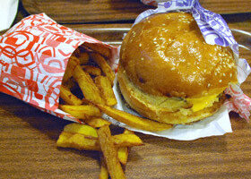 On a testé… East Side Burgers, le fast-food végétarien de Paris !