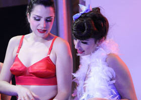 « Je veux devenir une pin-up burlesque ! »… signé Mlle Maud