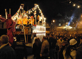 En décembre, les villes s&rsquo;illuminent.