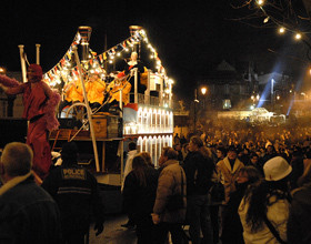En décembre, les villes s&rsquo;illuminent.