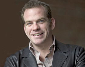 Garou sort son parfum !