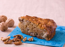 Gâteau aux pommes et aux noix