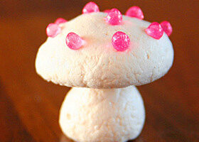 Comment faire… des petits champignons meringués ?